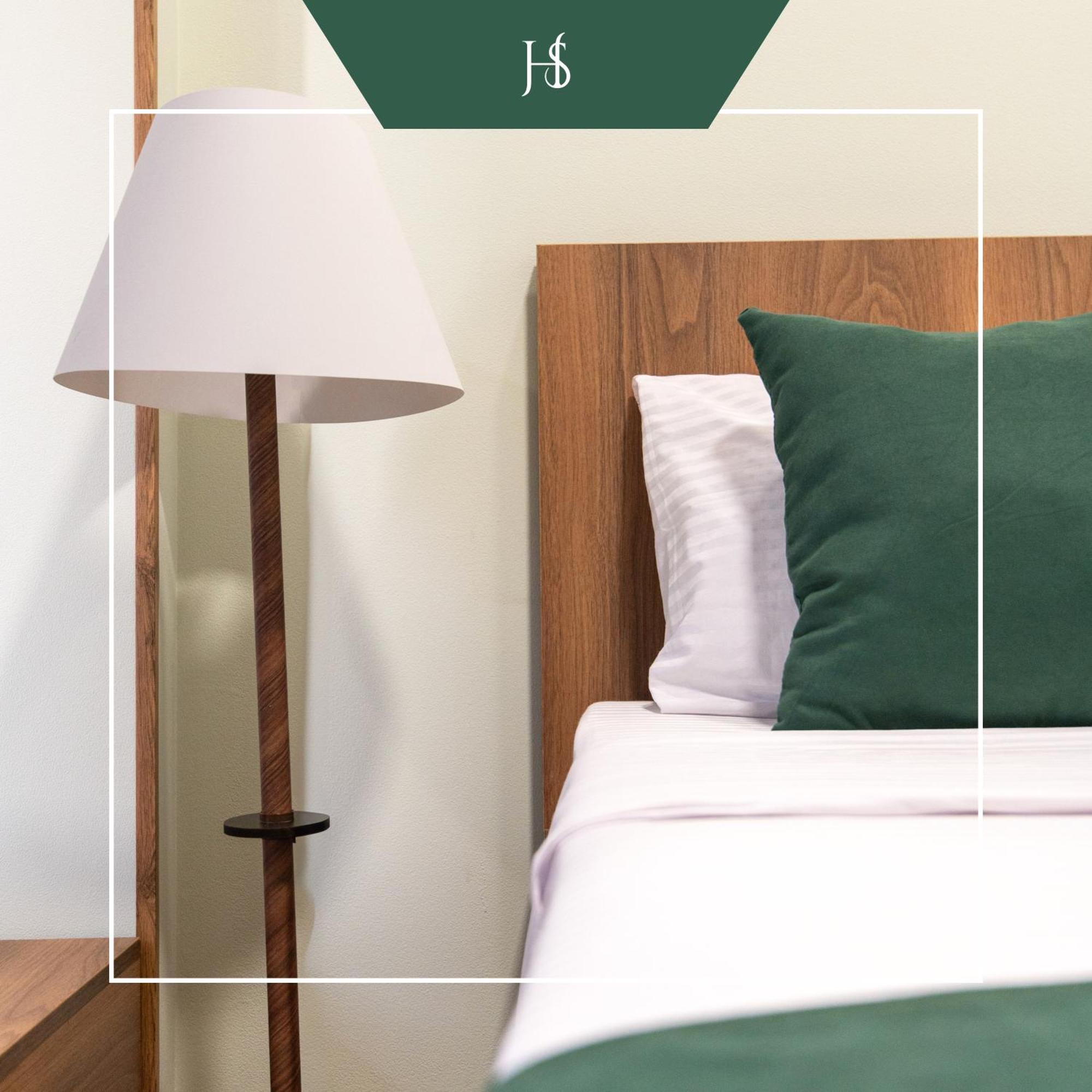 Hotel Serenity Тбилиси Екстериор снимка