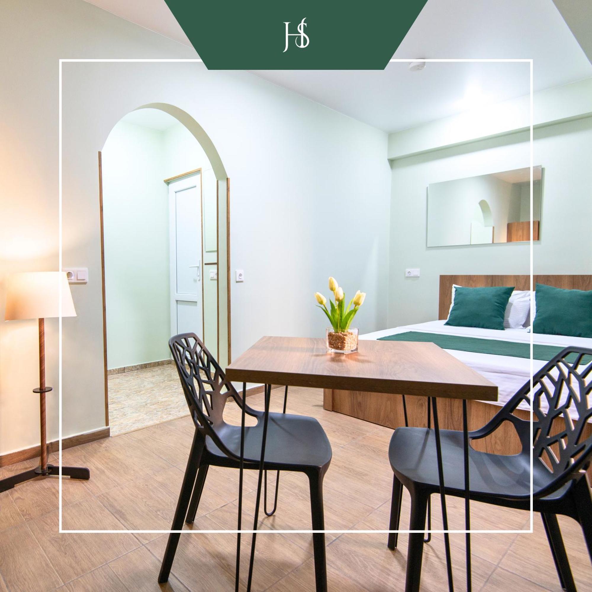 Hotel Serenity Тбилиси Екстериор снимка