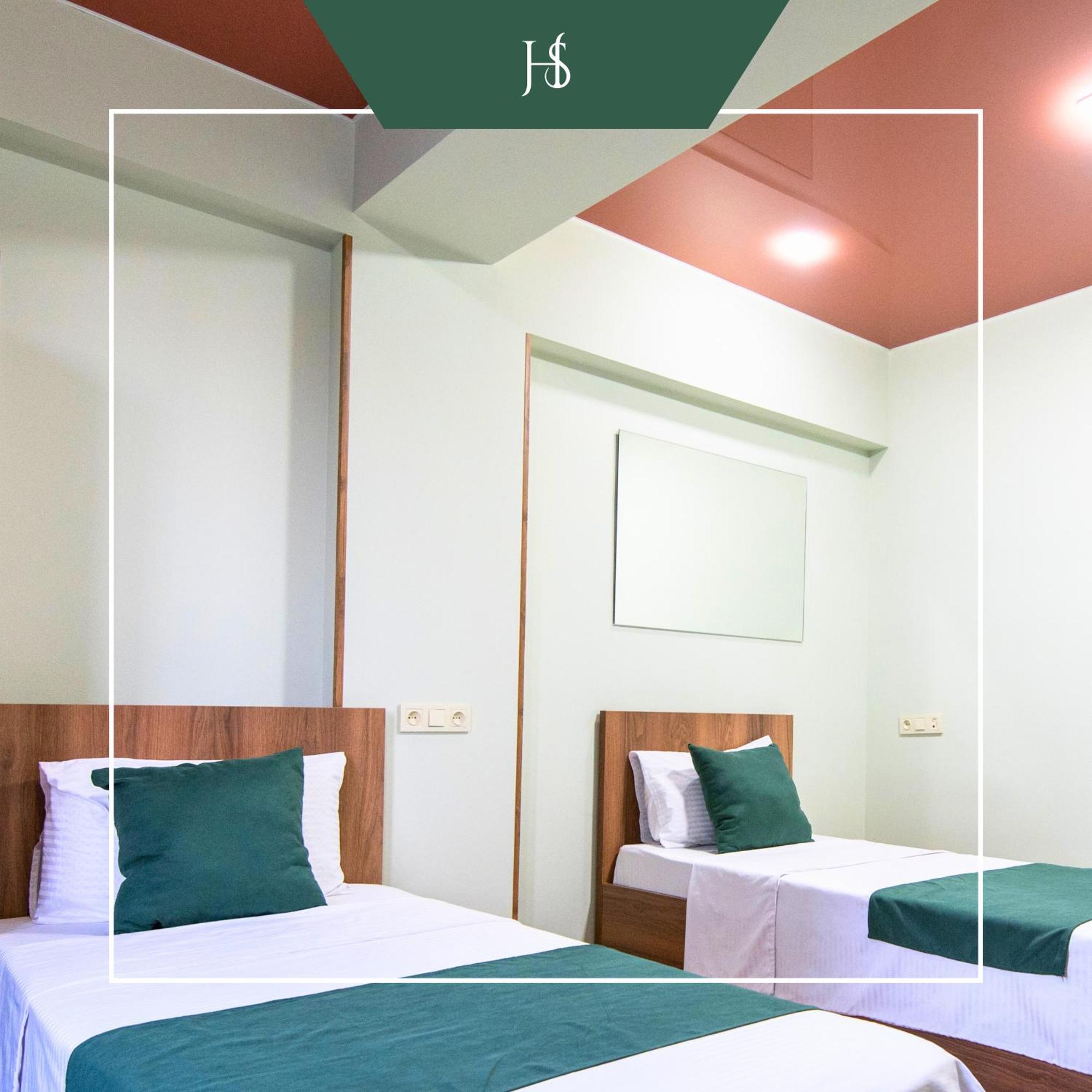 Hotel Serenity Тбилиси Екстериор снимка
